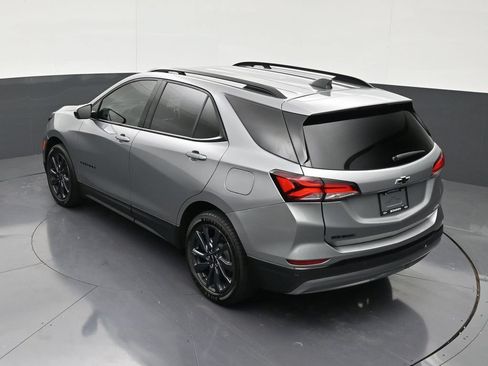 Used 2024 Chevrolet Equinox RS FWD image 15