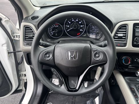 Certified 2018 Honda HR-V LX image 20