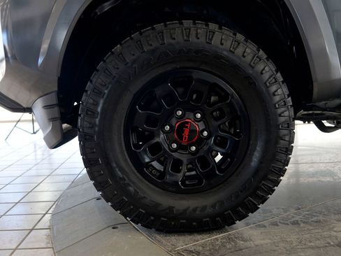 Used 2022 Toyota Tacoma SR5 image 10