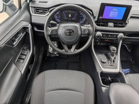 Used 2025 Toyota RAV4 XLE w/ Convenience Package AWD/4WD image 12