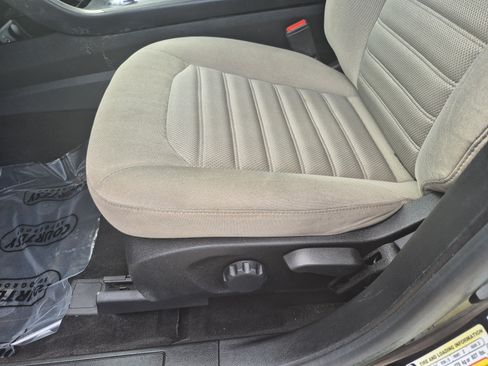 Used 2019 Ford Fusion S FWD image 21