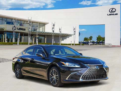 New 2025 Lexus ES 300h w/ Premium Package image 2