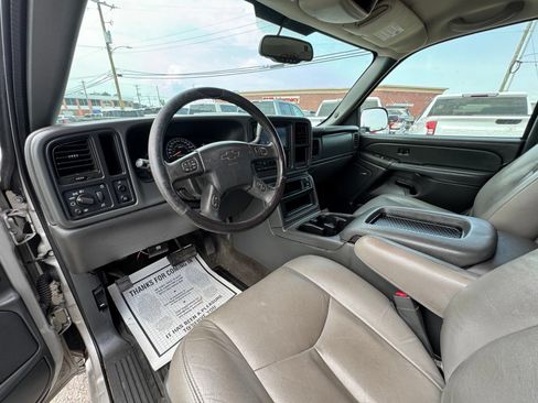 Used 2006 Chevrolet Silverado 1500 LT w/ Onstar Plus Package RWD image 11