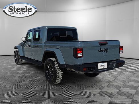 New 2026 Jeep Gladiator Sport AWD/4WD image 3