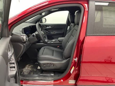 New 2026 Chevrolet Equinox LT w/ Convenience Package II AWD/4WD image 8