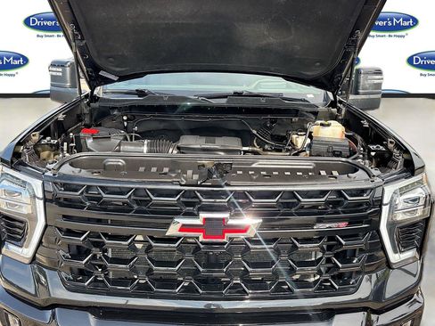 Used 2024 Chevrolet Silverado 2500 ZR2 w/ Technology Package AWD/4WD image 31