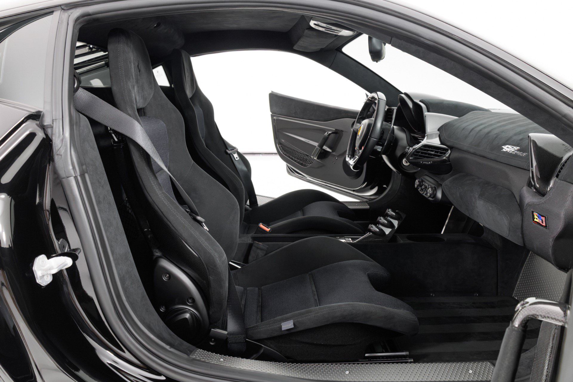 Used 2015 Ferrari 458 Speciale Coupe RWD image 32