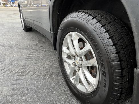 Used 2018 Chevrolet Traverse LT w/ LPO, Floor Liner Package image 9