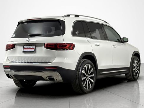 Used 2022 Mercedes-Benz GLB 250 w/ Premium Package Lite image 5