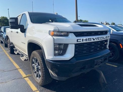 Used 2023 Chevrolet Silverado 2500 Custom w/ Custom Value Package AWD/4WD image 3