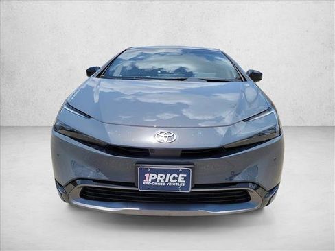 Used 2024 Toyota Prius Limited w/ Limited Premium Package FWD image 2