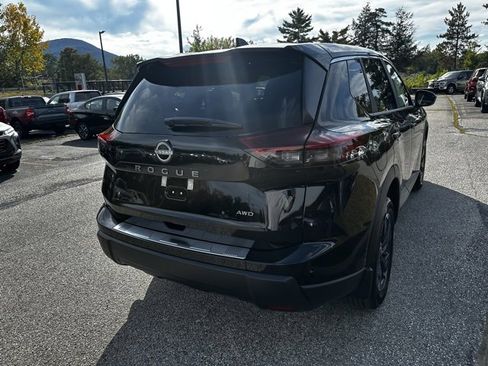 New 2026 Nissan Rogue SV w/ Cold Weather Package image 5
