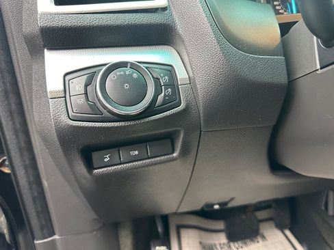 Used 2013 Ford Explorer XLT image 33