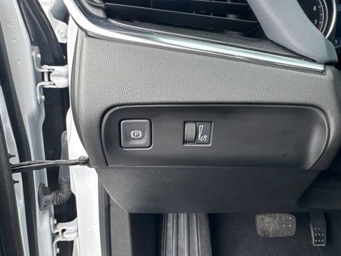 Used 2023 Buick Enclave Essence FWD image 16