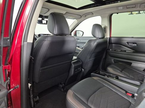 Used 2022 Nissan Pathfinder Platinum AWD/4WD image 34