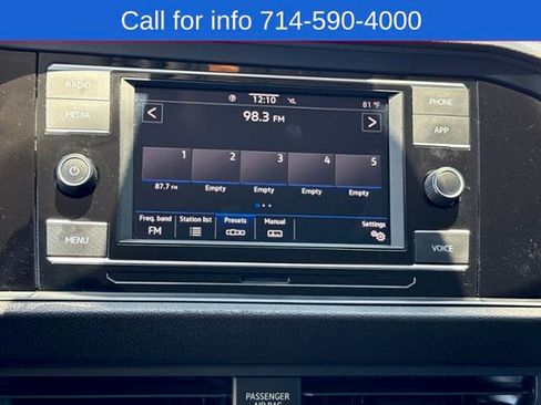 Used 2023 Volkswagen Jetta SE FWD image 24