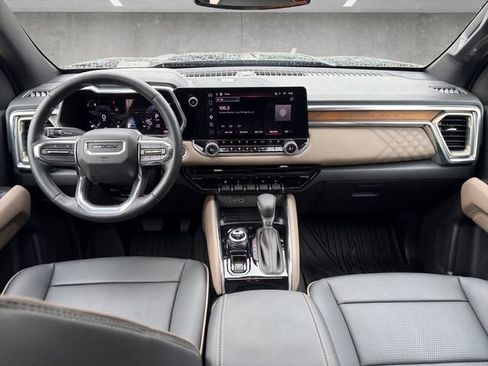 Used 2025 GMC Canyon Denali AWD/4WD image 25