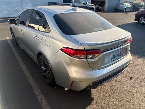 Certified 2021 Toyota Corolla SE w/ SE Premium Package FWD image 3