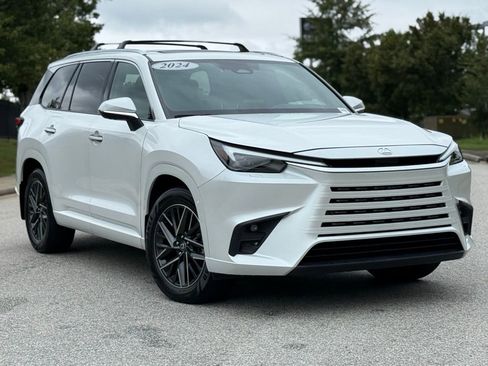 Used 2024 Lexus TX 350 FWD image 2