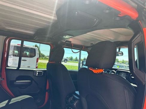 Used 2018 Jeep Wrangler Unlimited Sport S AWD/4WD image 7