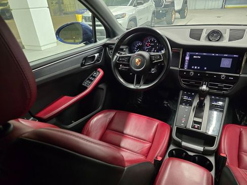 Used 2022 Porsche Macan GTS w/ Sport Chrono Package image 35