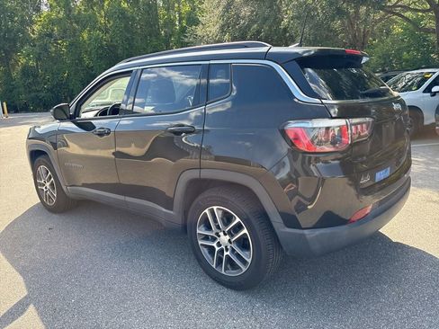 Used 2019 Jeep Compass Latitude FWD image 20