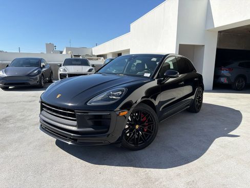 Used 2022 Porsche Macan GTS AWD/4WD image 3