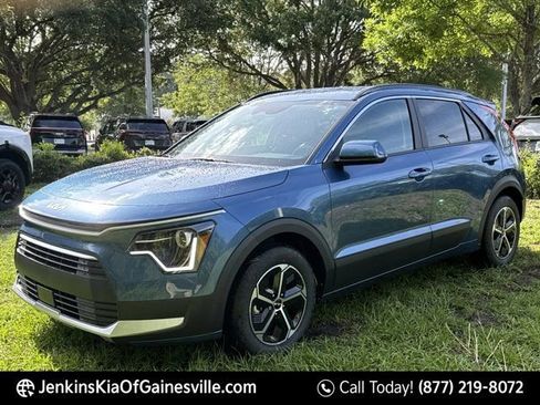 New 2026 Kia Niro EX FWD image 7