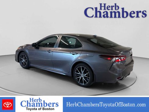 Used 2023 Toyota Camry SE w/ Cold Weather Package AWD/4WD image 3