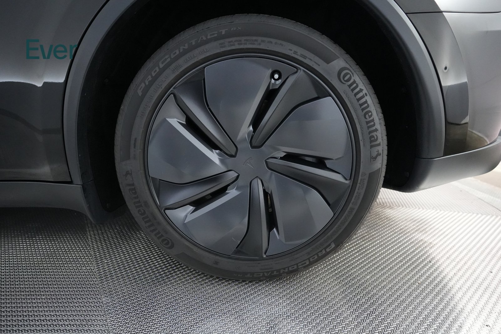 Used 2026 Tesla Model Y AWD image 9