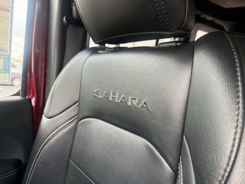 Used 2021 Jeep Wrangler Unlimited Sahara w/ Cold Weather Group AWD/4WD image 32