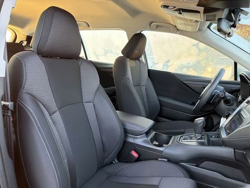 Certified 2025 Subaru Outback 2.5i image 18