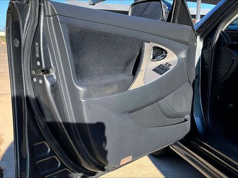 Used 2007 Toyota Camry LE image 16