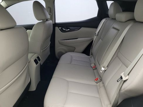 Used 2018 Nissan Rogue Sport SL w/ SL Premium Package image 18