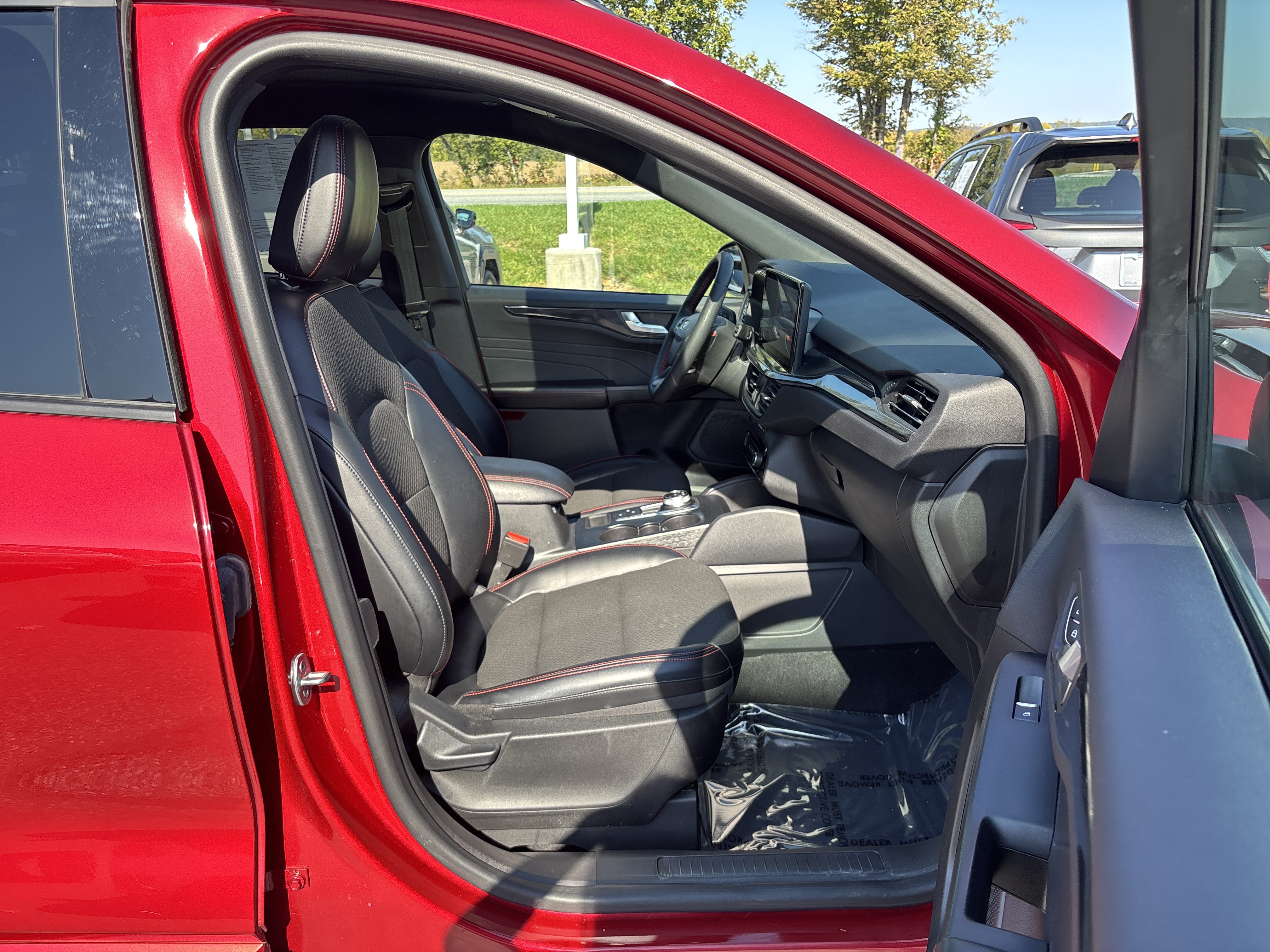 Used 2023 Ford Escape ST-Line w/ Tech Pack #1 AWD/4WD image 27
