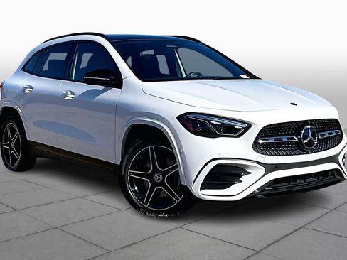 Certified 2025 Mercedes-Benz GLA 250 4MATIC image 3