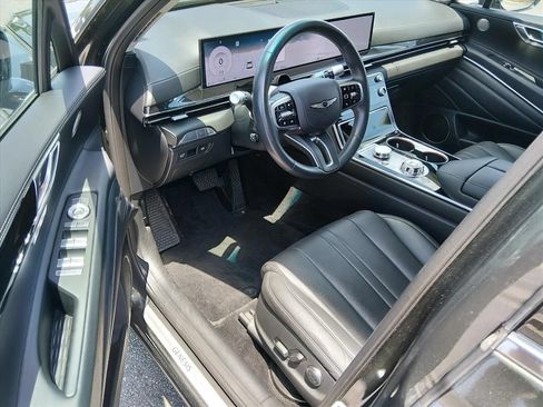 Used 2025 Genesis GV80 2.5T Standard AWD/4WD image 9