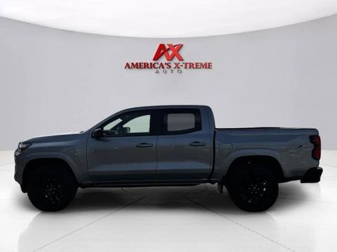 Used 2025 Chevrolet Colorado Z71 w/ Z71 Convenience Package 2 AWD/4WD image 2