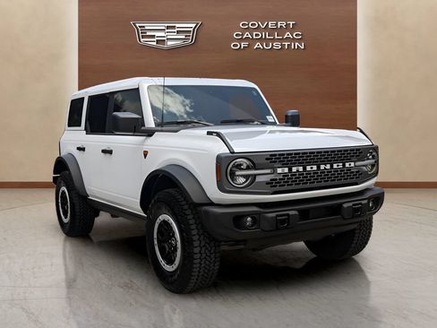 Used 2025 Ford Bronco Badlands w/ Sasquatch Package AWD/4WD image 6