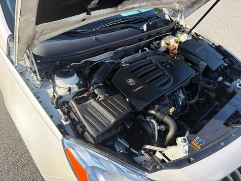 Used 2013 Buick Regal Premium FWD image 10
