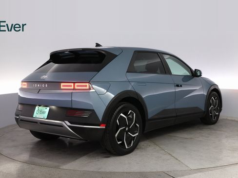 Used 2024 Hyundai Ioniq 5 SEL image 12