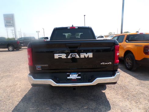 New 2026 RAM 1500 Big Horn AWD/4WD image 31