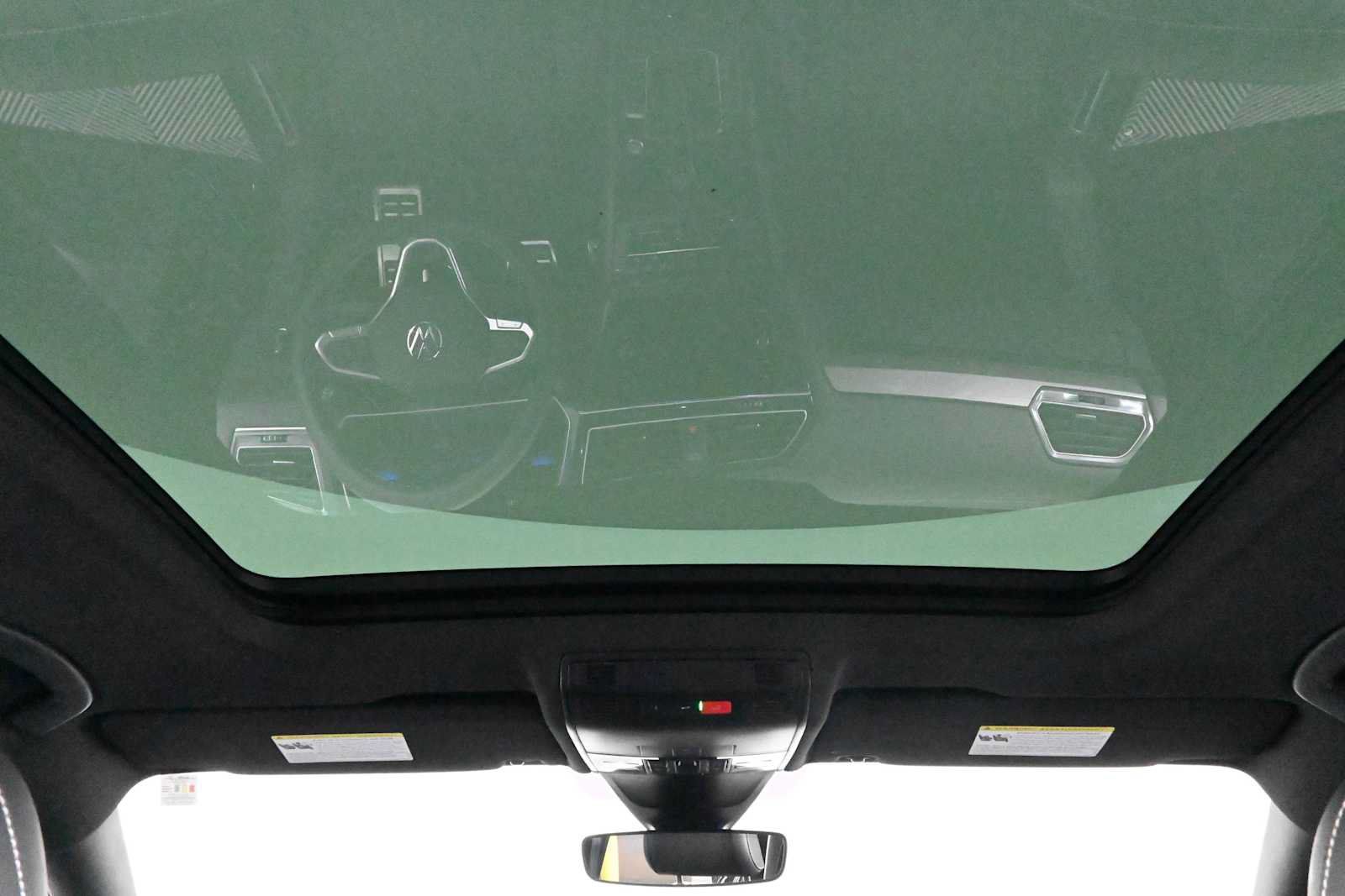 Certified 2023 Volkswagen Tiguan SE R-Line FWD image 4