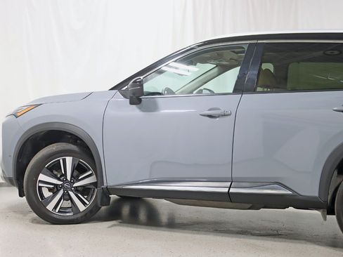 Used 2023 Nissan Rogue Platinum AWD/4WD image 11