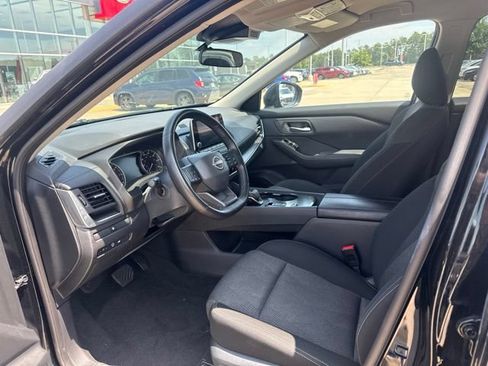Used 2025 Nissan Rogue SV FWD image 15