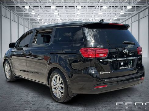 Used 2020 Kia Sedona EX FWD image 3