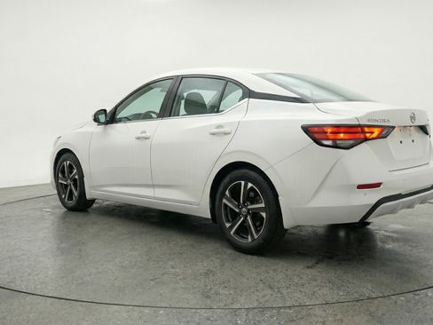 Used 2025 Nissan Sentra SV image 6