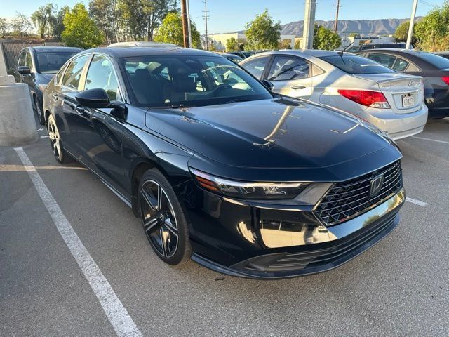 Used 2023 Honda Accord Sport image 1