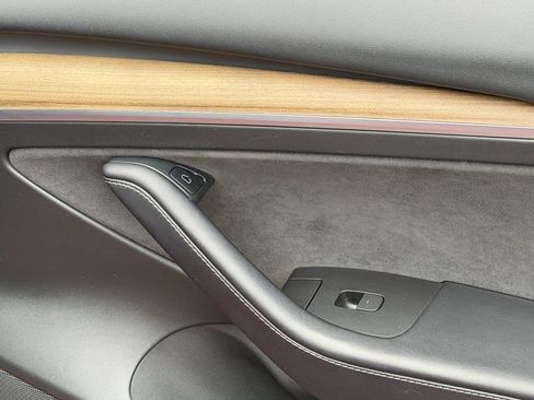 Used 2022 Tesla Model 3 Long Range image 37