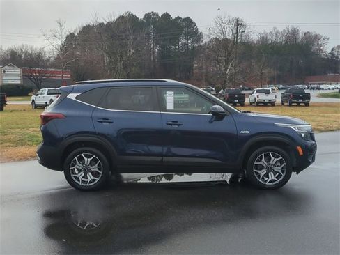 Used 2021 Kia Seltos EX image 14